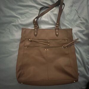Relic purse bag. Good condition. PU leather. Tan
